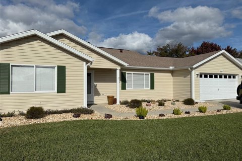 Casa en Summerfield, Florida 2 dormitorios, 174.01 m2 № 2141060