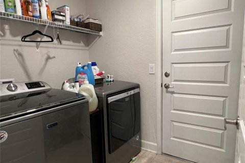 Casa en venta en Haines City, Florida, 3 dormitorios, 183.48 m2 № 1567029 - foto 27