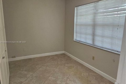 Casa en venta en Davie, Florida, 3 dormitorios, 137.5 m2 № 1939797 - foto 5