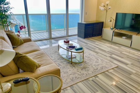 Condo in Hallandale Beach, Florida, 1 bedroom  № 1804603 - photo 6