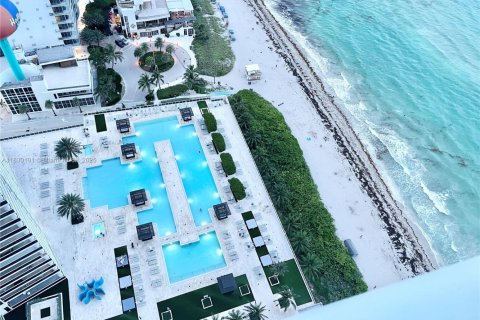 Condo in Hallandale Beach, Florida, 1 bedroom  № 1804603 - photo 4