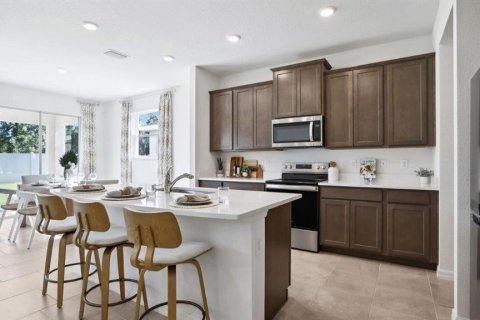 House in Land O' Lakes, Florida 4 bedrooms, 307.79 sq.m. № 1824002 - photo 5