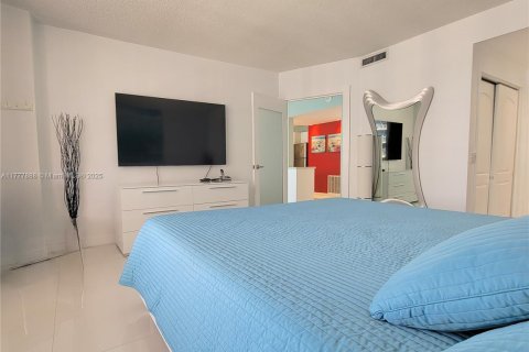 Copropriété à louer à Hollywood, Floride: 1 chambre, 73.39 m2 № 1978095 - photo 16