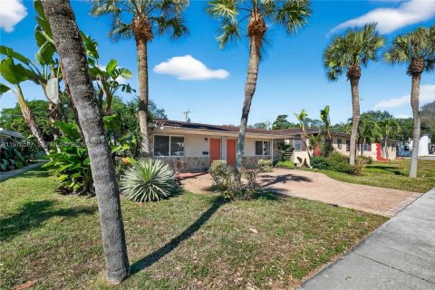 Купить коммерческую недвижимость в Эль Портал, Флорида 224.82м2, № 2032009 - фото 5