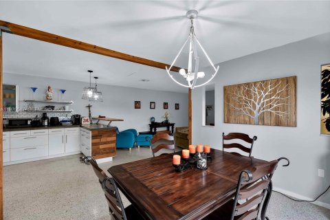 Купить коммерческую недвижимость в Эль Портал, Флорида 224.82м2, № 2032009 - фото 29