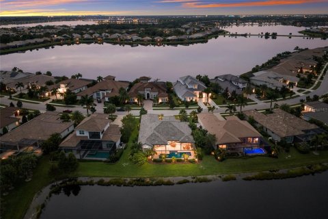 House in Sarasota, Florida 3 bedrooms, 297.47 sq.m. № 2406752 - photo 29
