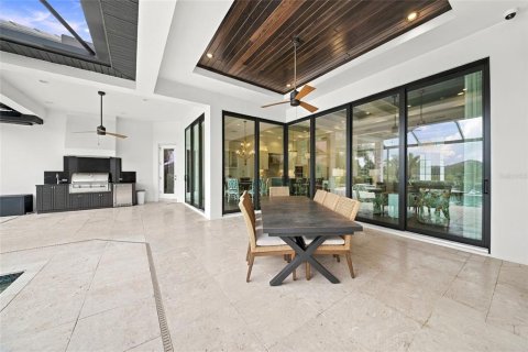 House in Sarasota, Florida 3 bedrooms, 297.47 sq.m. № 2406752 - photo 23