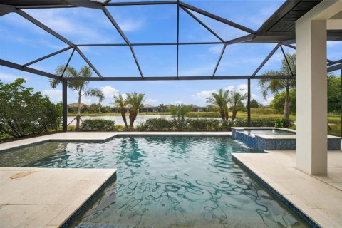 House in Sarasota, Florida 3 bedrooms, 297.47 sq.m. № 2406752