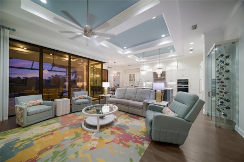 House in Sarasota, Florida 3 bedrooms, 297.47 sq.m. № 2406752 - photo 8