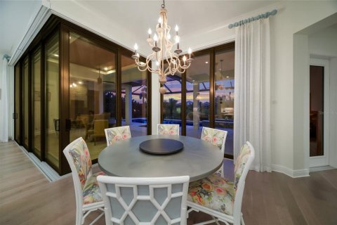House in Sarasota, Florida 3 bedrooms, 297.47 sq.m. № 2406752 - photo 27
