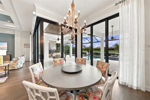 House in Sarasota, Florida 3 bedrooms, 297.47 sq.m. № 2406752 - photo 14