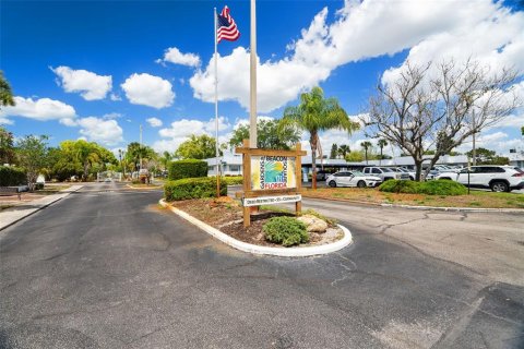 Copropriété à vendre à New Port Richey, Floride: 2 chambres, 77.2 m2 № 2101828 - photo 26