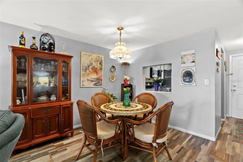 Copropriété à vendre à New Port Richey, Floride: 2 chambres, 77.2 m2 № 2101828 - photo 10