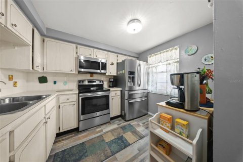 Copropriété à vendre à New Port Richey, Floride: 2 chambres, 77.2 m2 № 2101828 - photo 7