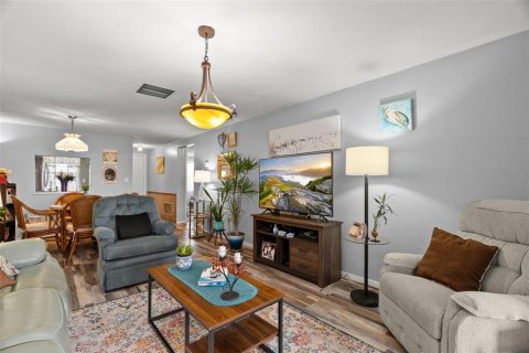 Copropriété à vendre à New Port Richey, Floride: 2 chambres, 77.2 m2 № 2101828 - photo 18