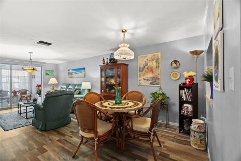 Copropriété à vendre à New Port Richey, Floride: 2 chambres, 77.2 m2 № 2101828 - photo 11