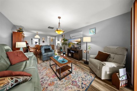 Copropriété à vendre à New Port Richey, Floride: 2 chambres, 77.2 m2 № 2101828 - photo 19