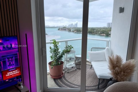 Copropriété à louer à Bay Harbor Islands, Floride: 2 chambres, 87.98 m2 № 2042240 - photo 11