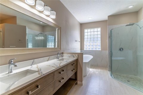 Casa en venta en Kissimmee, Florida, 4 dormitorios, 235.97 m2 № 1608025 - foto 19
