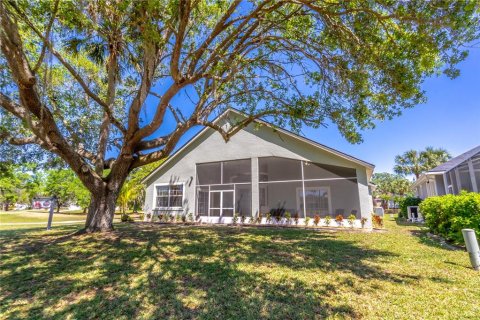 Casa en venta en Kissimmee, Florida, 4 dormitorios, 235.97 m2 № 1608025 - foto 3