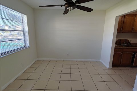 Copropriété à louer à Dania Beach, Floride: 1 chambre, 71.35 m2 № 2390157 - photo 5