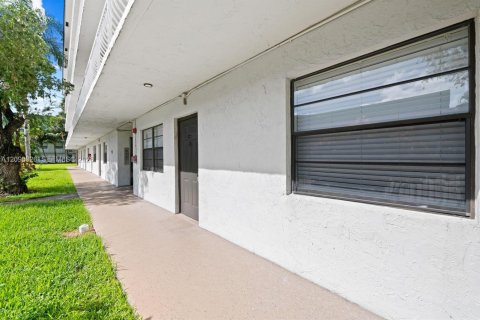 Copropriété à louer à Dania Beach, Floride: 1 chambre, 71.35 m2 № 2390157 - photo 12