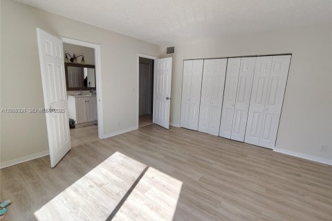 Copropriété à louer à Dania Beach, Floride: 1 chambre, 71.35 m2 № 2390157 - photo 10