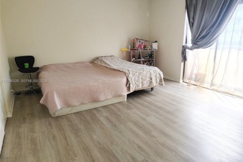 Copropriété à louer à Dania Beach, Floride: 1 chambre, 71.35 m2 № 2390157 - photo 9