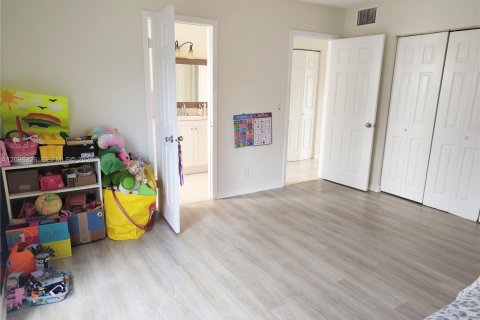 Copropriété à louer à Dania Beach, Floride: 1 chambre, 71.35 m2 № 2390157 - photo 11