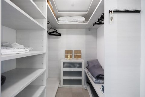 Купить кондоминиум в Майами, Флорида 2 спальни, 127.28м2, № 2044868 - фото 21