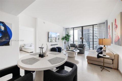 Кондоминиум с 2 спальнями в Майами, Флорида № 2044868