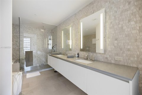 Купить кондоминиум в Майами, Флорида 2 спальни, 127.28м2, № 2044868 - фото 22