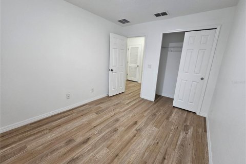 Townhouse in Windermere, Florida 3 bedrooms, 152.73 sq.m. № 2237382 - photo 11