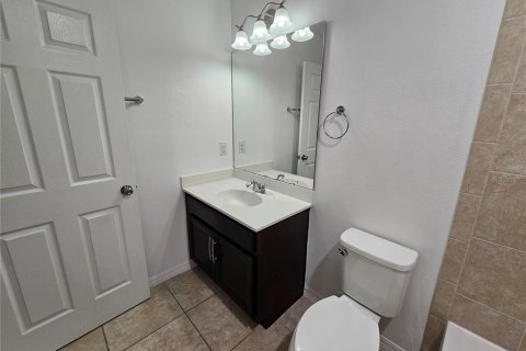 Townhouse in Windermere, Florida 3 bedrooms, 152.73 sq.m. № 2237382 - photo 17