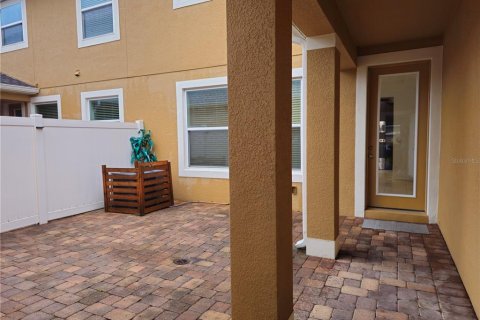 Townhouse in Windermere, Florida 3 bedrooms, 152.73 sq.m. № 2237382 - photo 3
