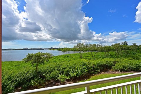 Condo in Palmetto, Florida, 2 bedrooms  № 2230057 - photo 26