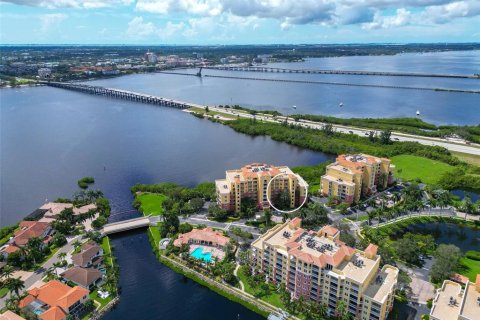 Condo in Palmetto, Florida, 2 bedrooms  № 2230057 - photo 4