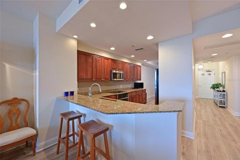 Condo in Palmetto, Florida, 2 bedrooms  № 2230057 - photo 21