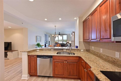 Condo in Palmetto, Florida, 2 bedrooms  № 2230057 - photo 18