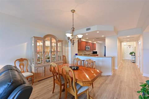 Condo in Palmetto, Florida, 2 bedrooms  № 2230057 - photo 14