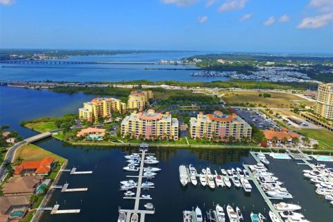 Condo in Palmetto, Florida, 2 bedrooms  № 2230057 - photo 7