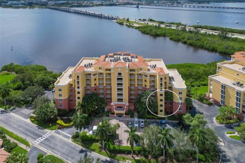 Condo in Palmetto, Florida, 2 bedrooms  № 2230057
