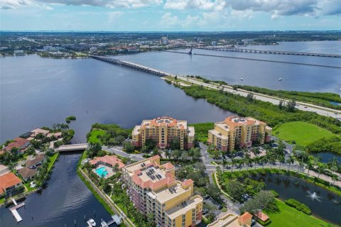 Condo in Palmetto, Florida, 2 bedrooms  № 2230057 - photo 3