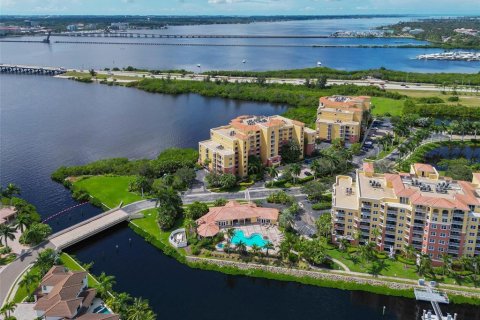 Condo in Palmetto, Florida, 2 bedrooms  № 2230057 - photo 5