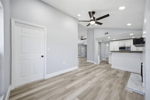 Casa en venta en Hudson, Florida, 3 dormitorios, 136.19 m2 № 2229130 - foto 10