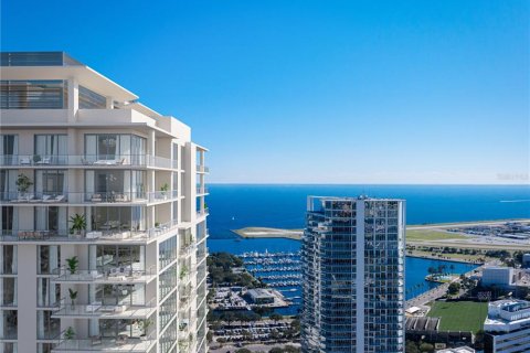 Condo in Saint Petersburg, Florida, 3 bedrooms  № 1805145 - photo 5