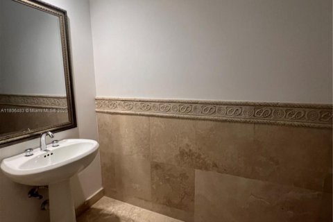 Condominio en venta en Miami, Florida, 3 dormitorios, 234.11 m2 № 1936445 - foto 18