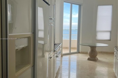 Condo in Miami, Florida, 3 bedrooms  № 1936445 - photo 6