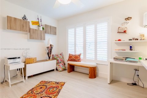 House in Boynton Beach, Florida 3 bedrooms, 181.07 sq.m. № 1946791 - photo 29