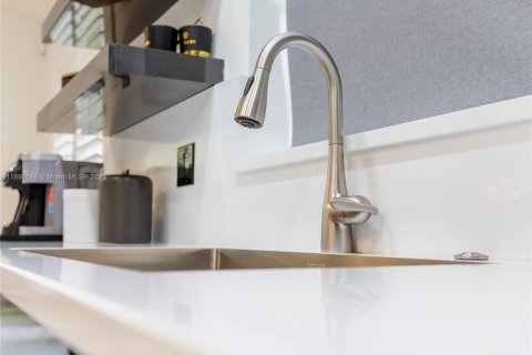 House in Boynton Beach, Florida 3 bedrooms, 181.07 sq.m. № 1946791 - photo 13